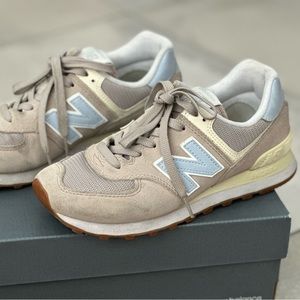 Women’s sneakers 👟